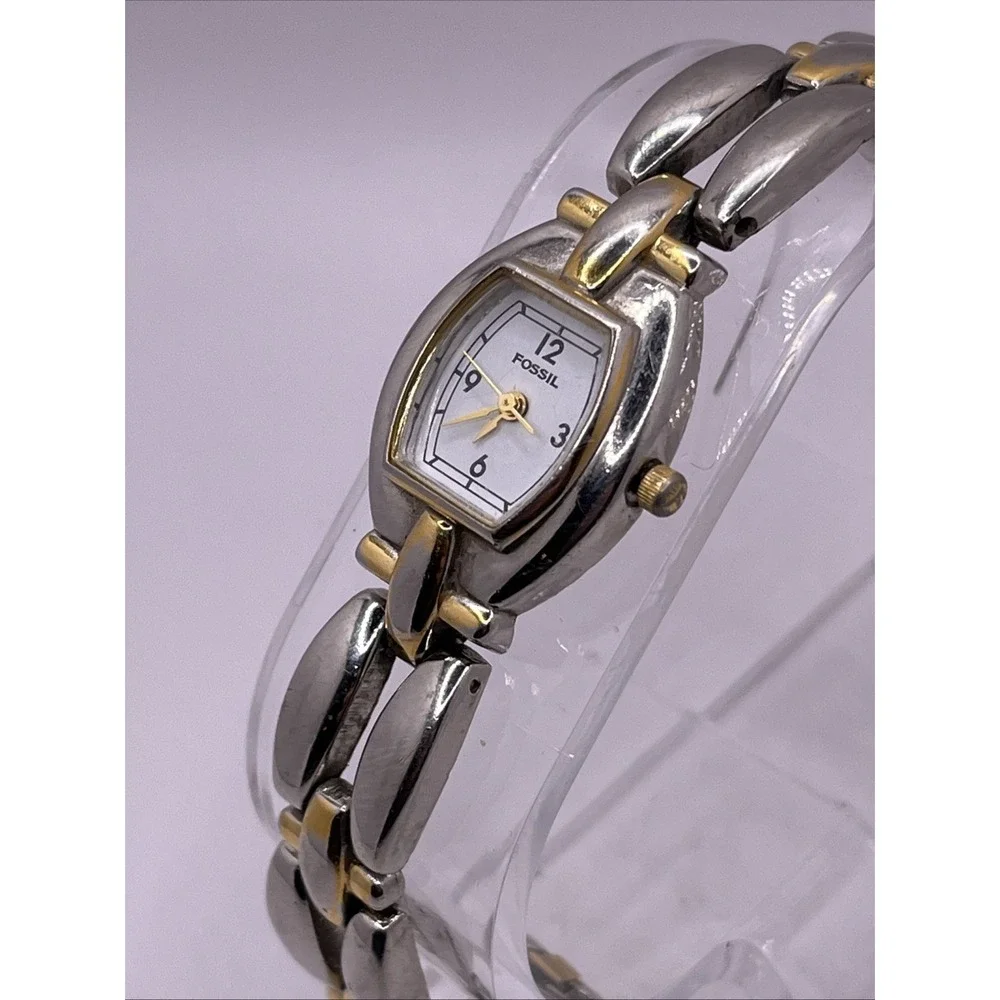 Y2K Fossil Two-Tone Silver/Gold Women's Link Bracelet Watch. Runs!